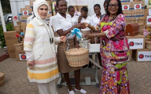 Photo of First Lady denies funding NGO with public funds