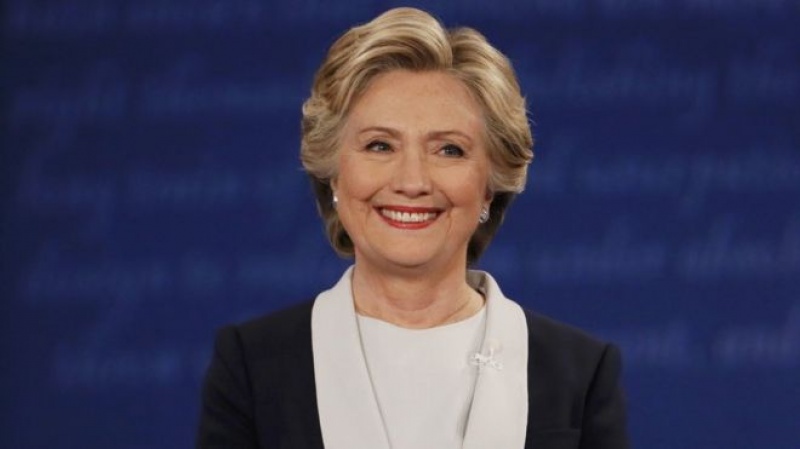 Photo of Vogue endorses Hillary Clinton for US president