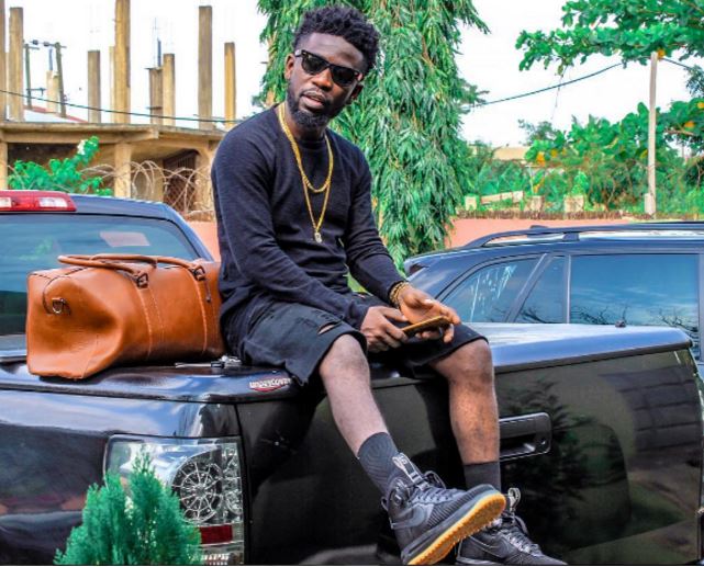 Photo of Nigerians go crazy over Bisa Kdei’s ‘Brother Brother’