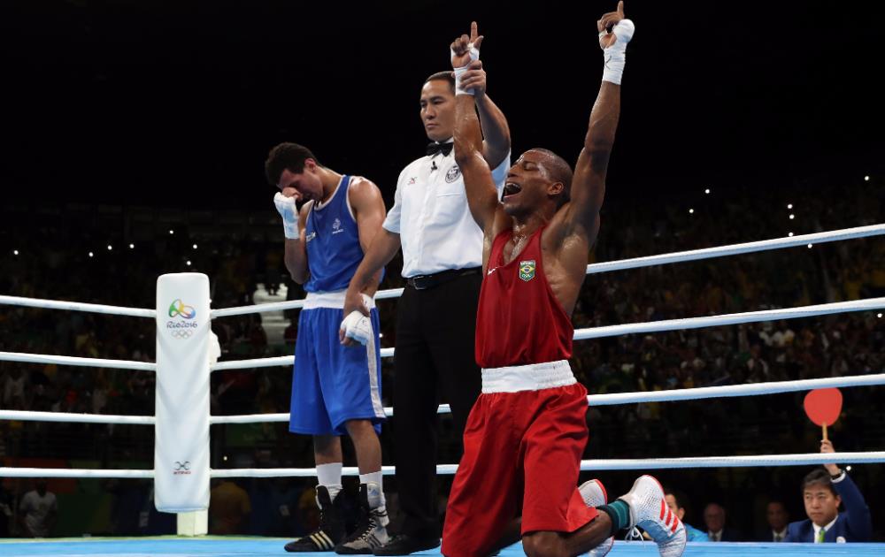 Photo of From the mean streets to the Olympic podium, boxer Robson Conceição becomes Brazil’s new hero