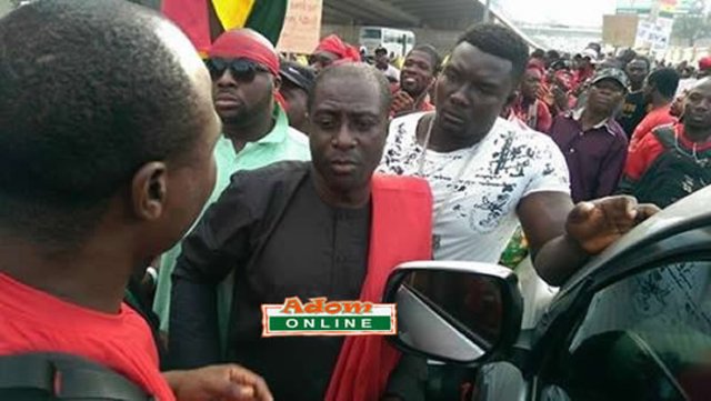 Photo of PHOTOS: Adom FMs ‘Fabɛwoso’ demo underway in Accra