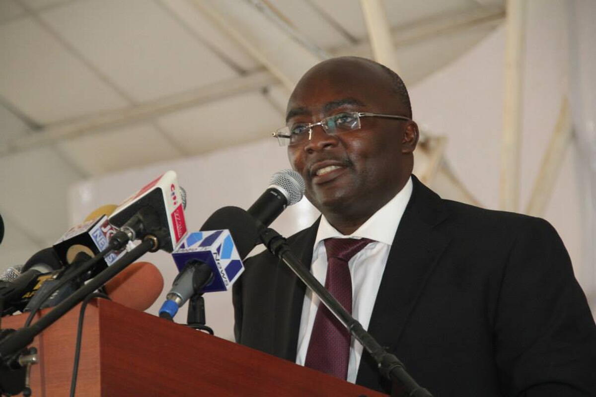 Photo of Bawumia promises good roads for North